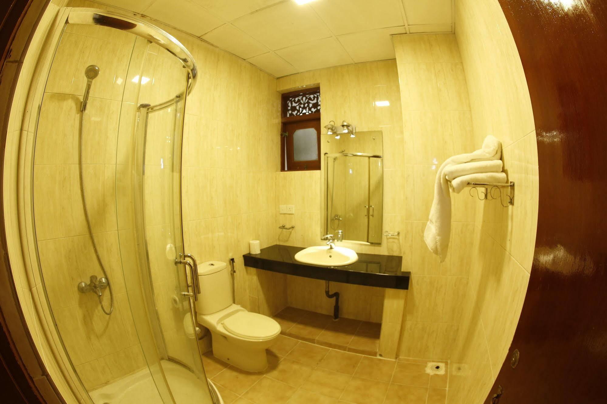 The Reef Beach Hotel เนกอมโบ ภายนอก รูปภาพ