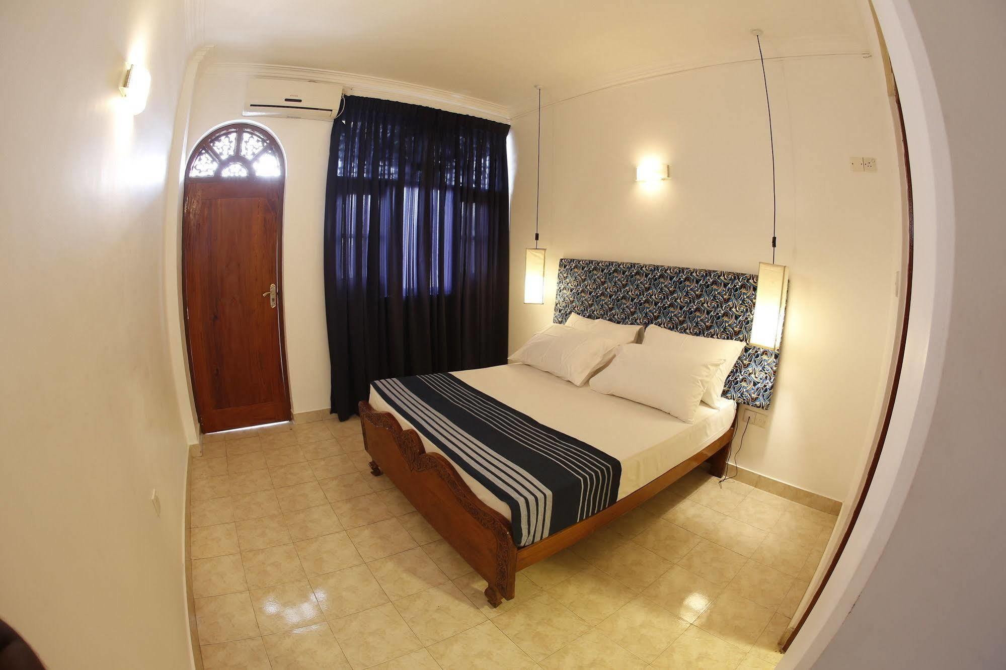 The Reef Beach Hotel เนกอมโบ ภายนอก รูปภาพ